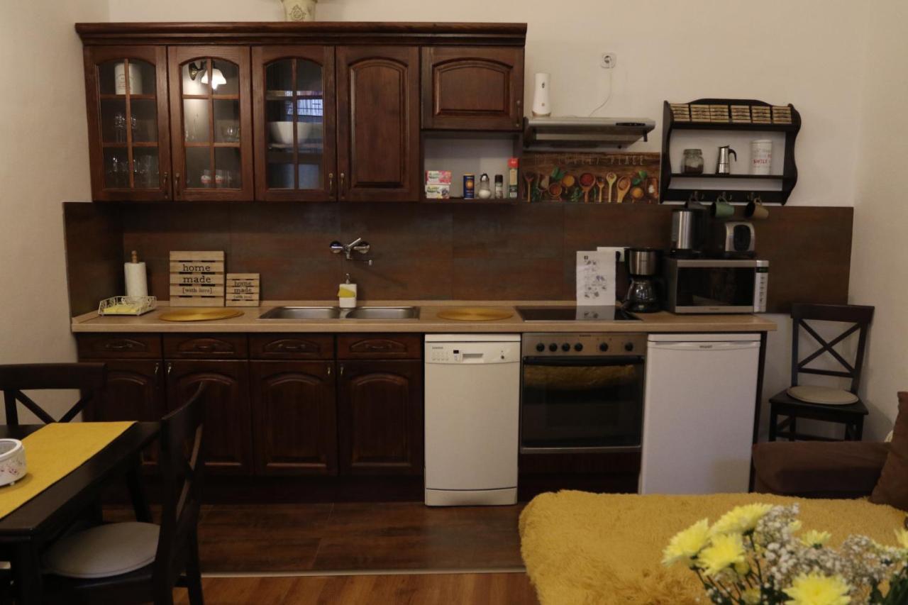 Hédi apartman Miskolc Esterno foto